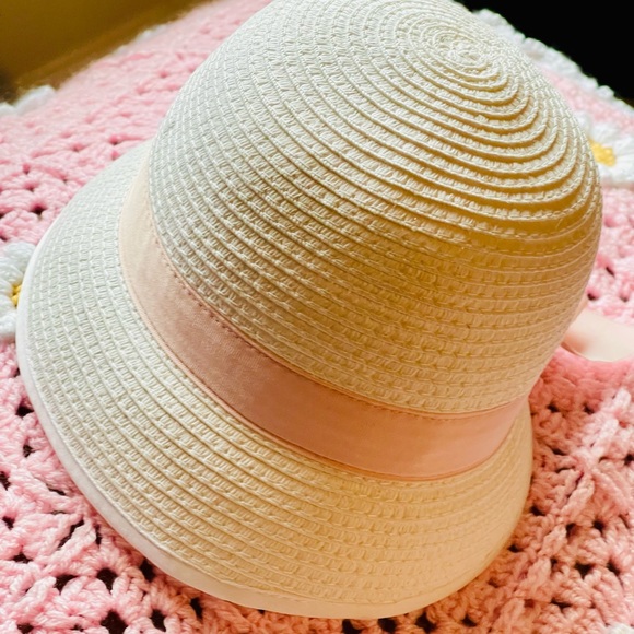 Janie and Jack White/Pink Baby Bonnet - Picture 3 of 4